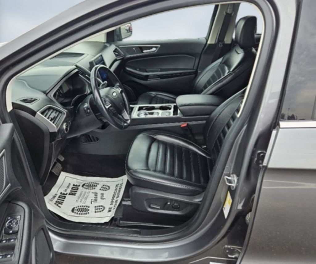 2023 Ford Edge Image 8
