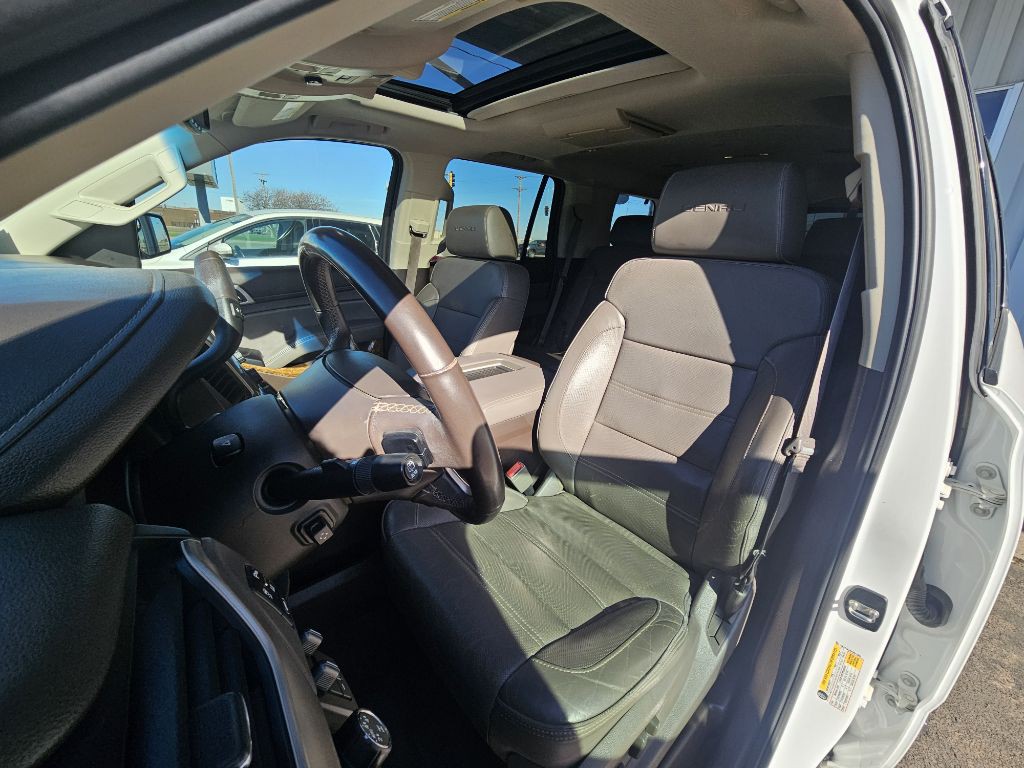 2015 GMC Yukon Image 12