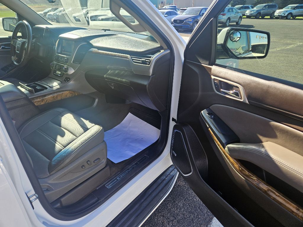 2015 GMC Yukon Image 17