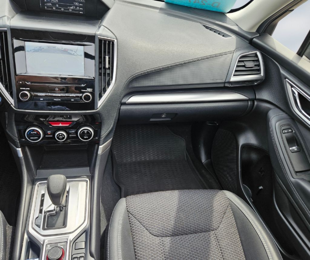 2020 Subaru Forester Image 11