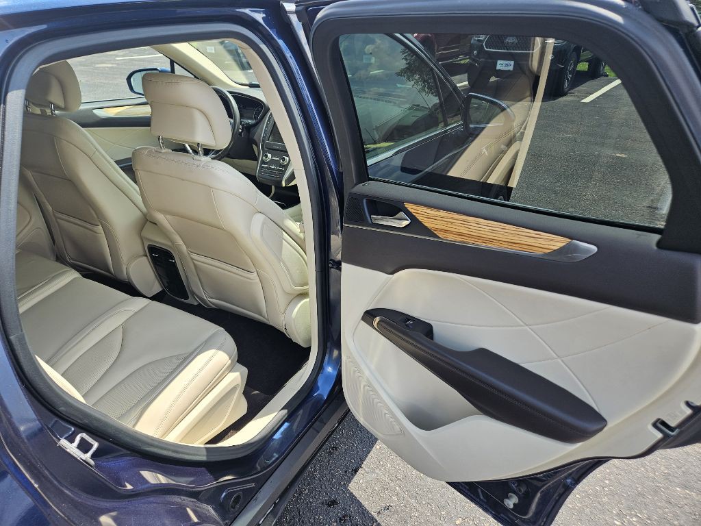 2015 Lincoln MKC Image 14