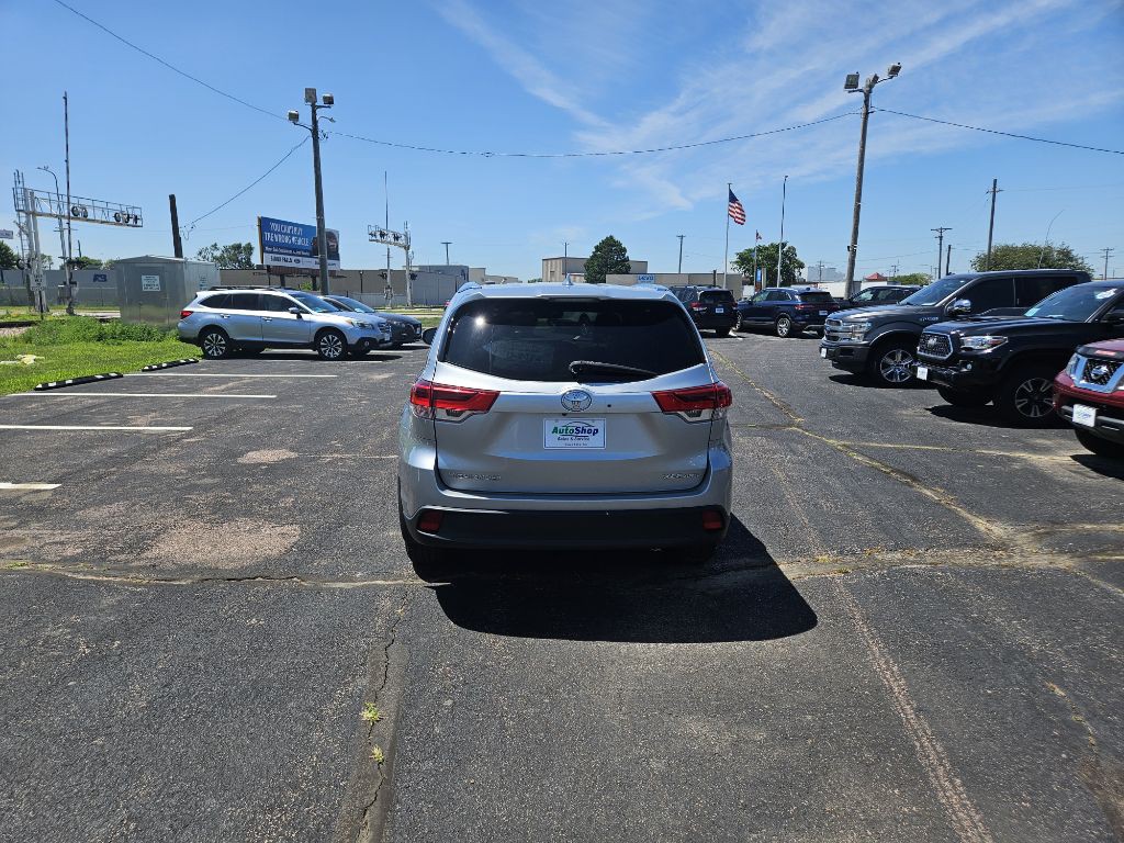 2018 Toyota Highlander Image 4