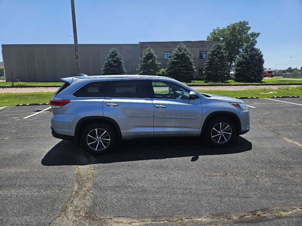 2018 Toyota Highlander Image 6