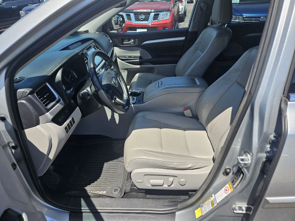 2018 Toyota Highlander Image 9
