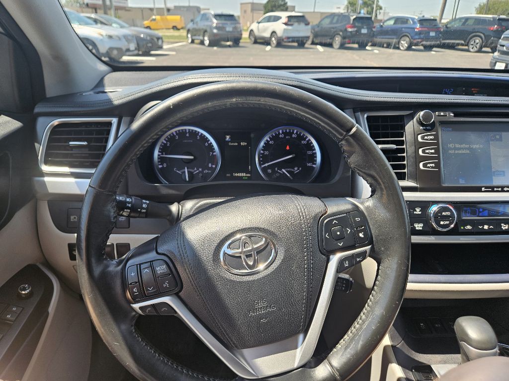 2018 Toyota Highlander Image 25