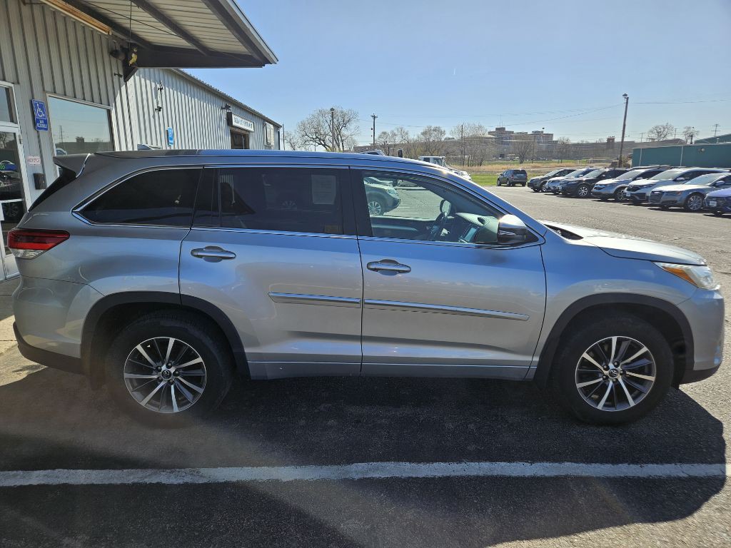 2018 Toyota Highlander Image 6