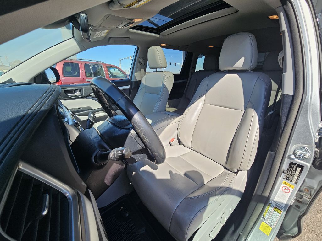 2018 Toyota Highlander Image 11