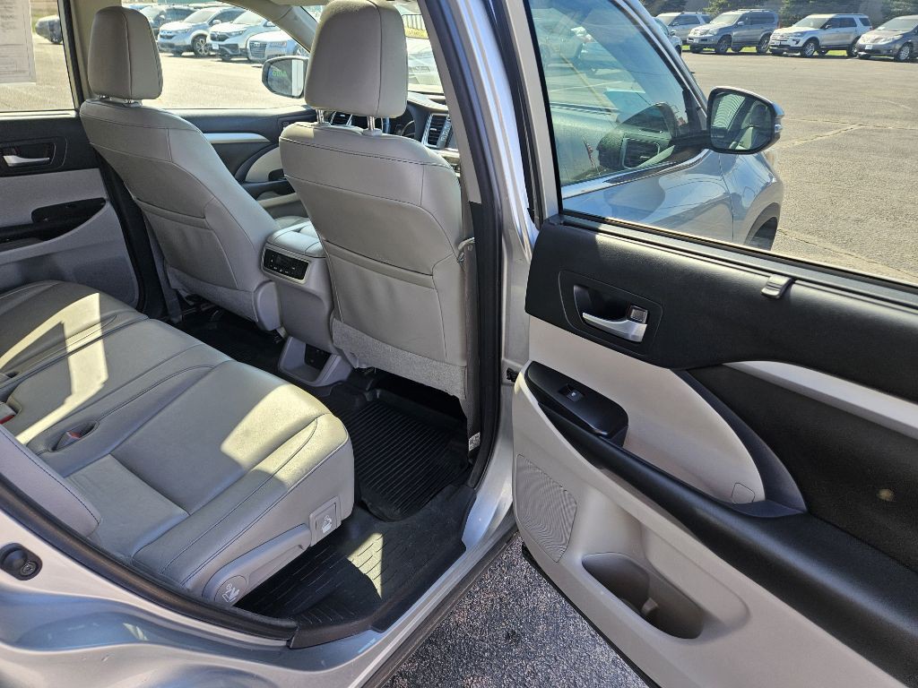 2018 Toyota Highlander Image 13