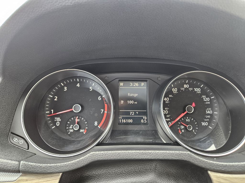 2017 Volkswagen Passat Image 23