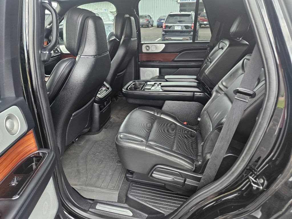 2018 Lincoln Navigator Image 11