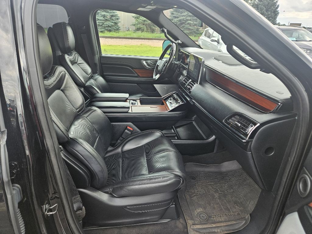 2018 Lincoln Navigator Image 22