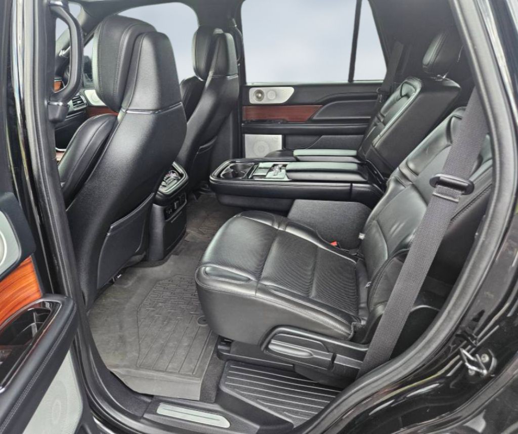 2018 Lincoln Navigator Image 17