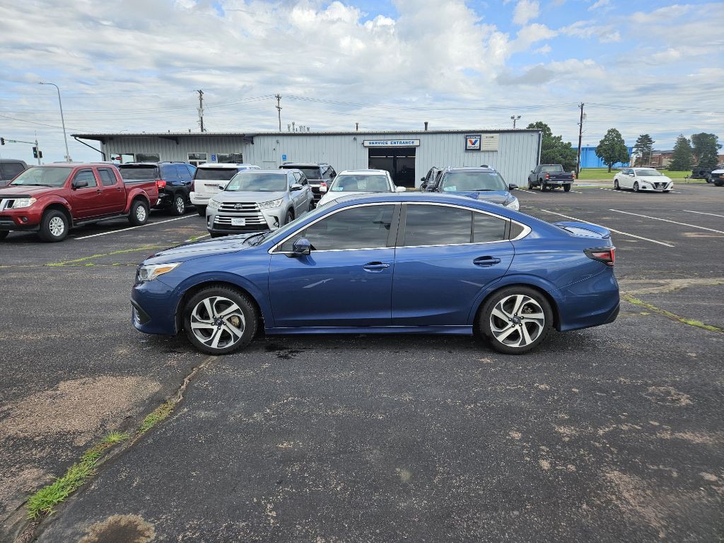 2022 Subaru Legacy Image 2