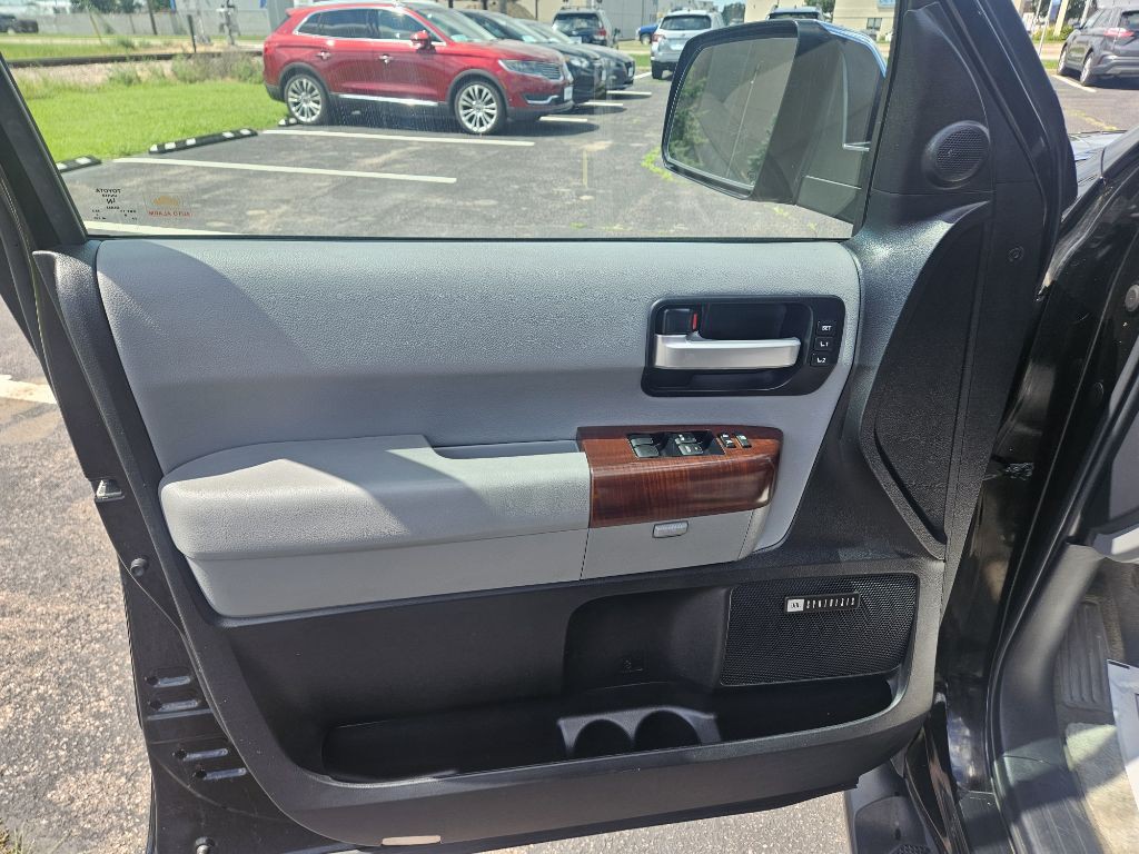 2011 Toyota Sequoia Image 9