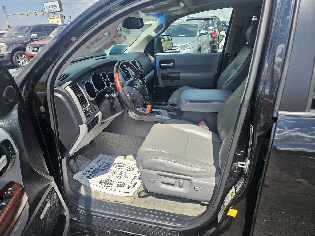 2011 Toyota Sequoia Image 10