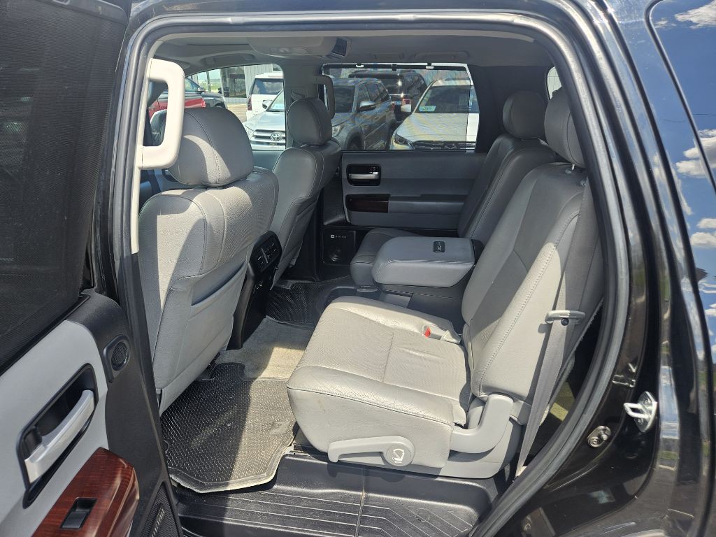 2011 Toyota Sequoia Image 12