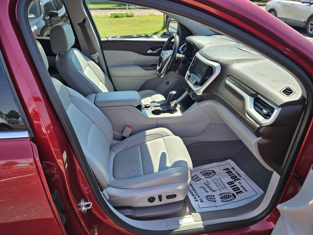 2019 GMC Acadia Image 17