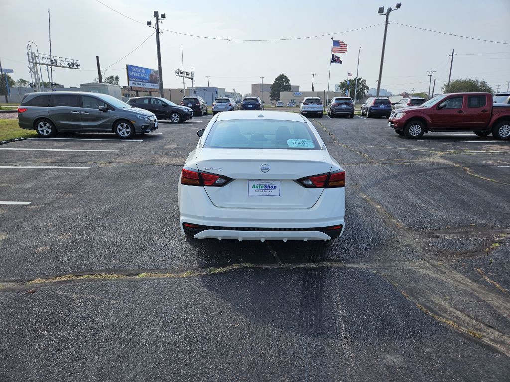 2019 Nissan Altima Image 4