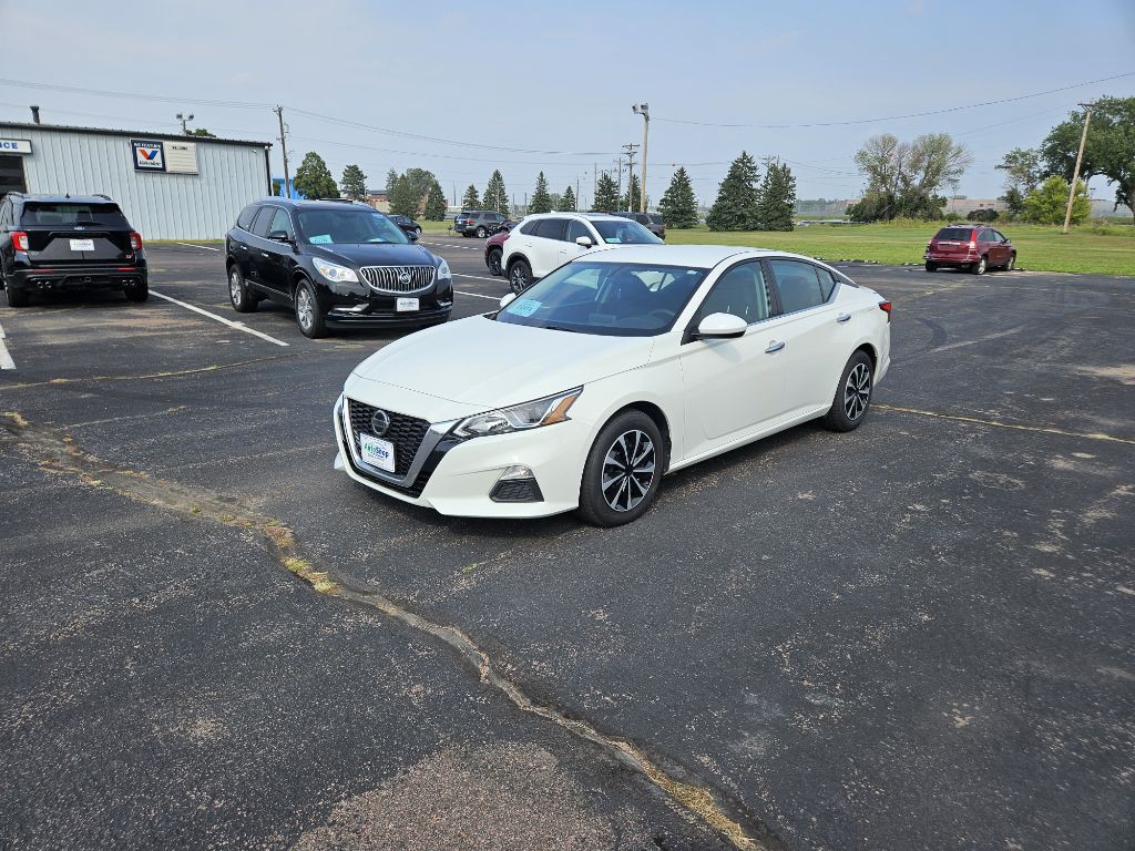2019 Nissan Altima Image 1