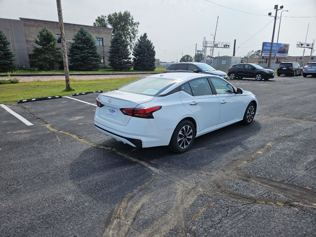 2019 Nissan Altima Image 5