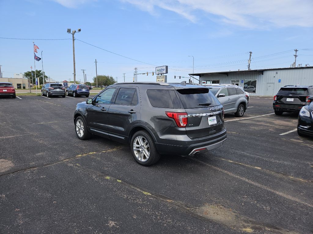 2016 Ford Explorer Image 4