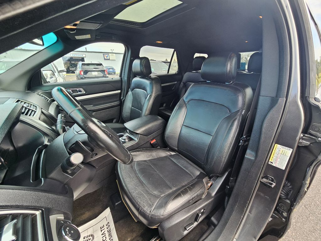 2016 Ford Explorer Image 12