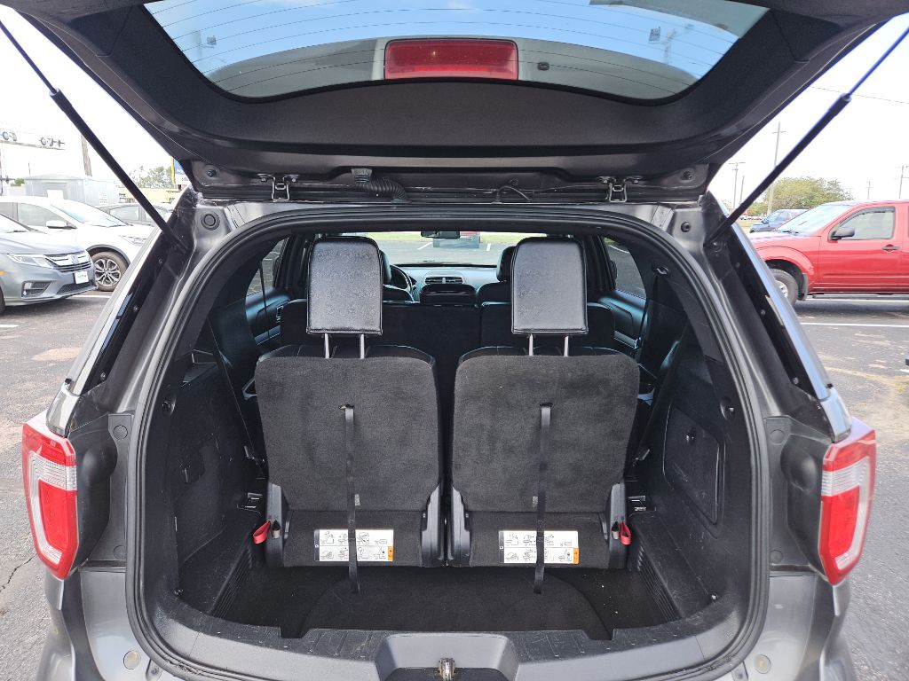 2016 Ford Explorer Image 14