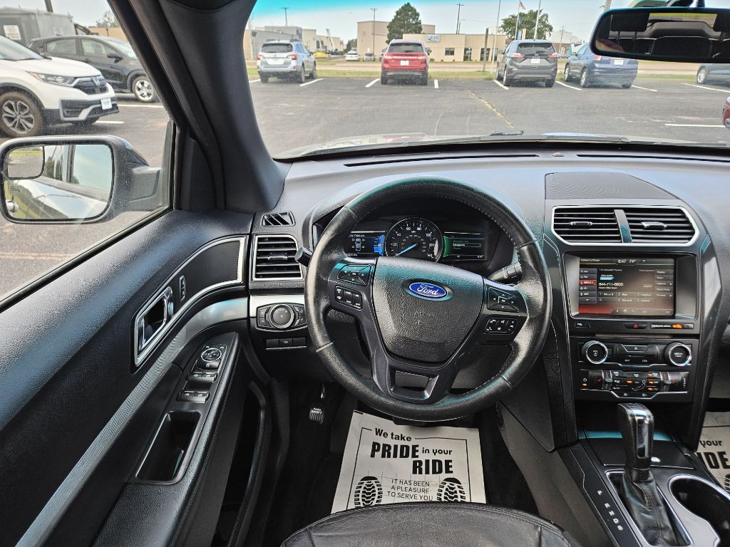 2016 Ford Explorer Image 21