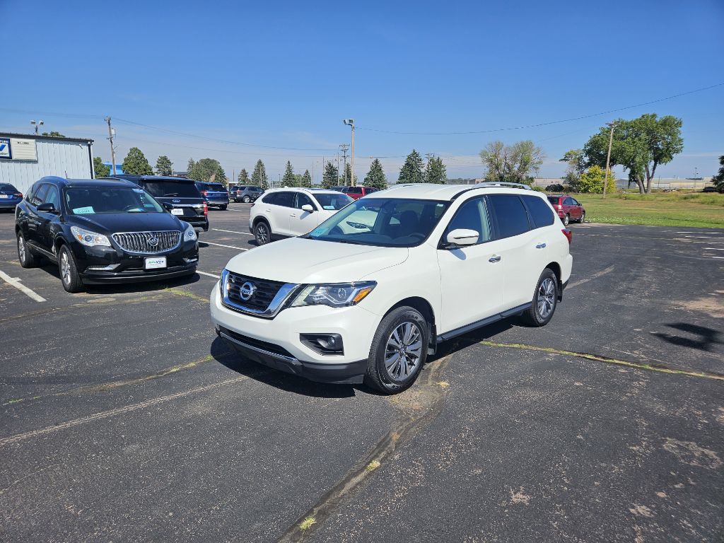 2020 Nissan Pathfinder Image 1