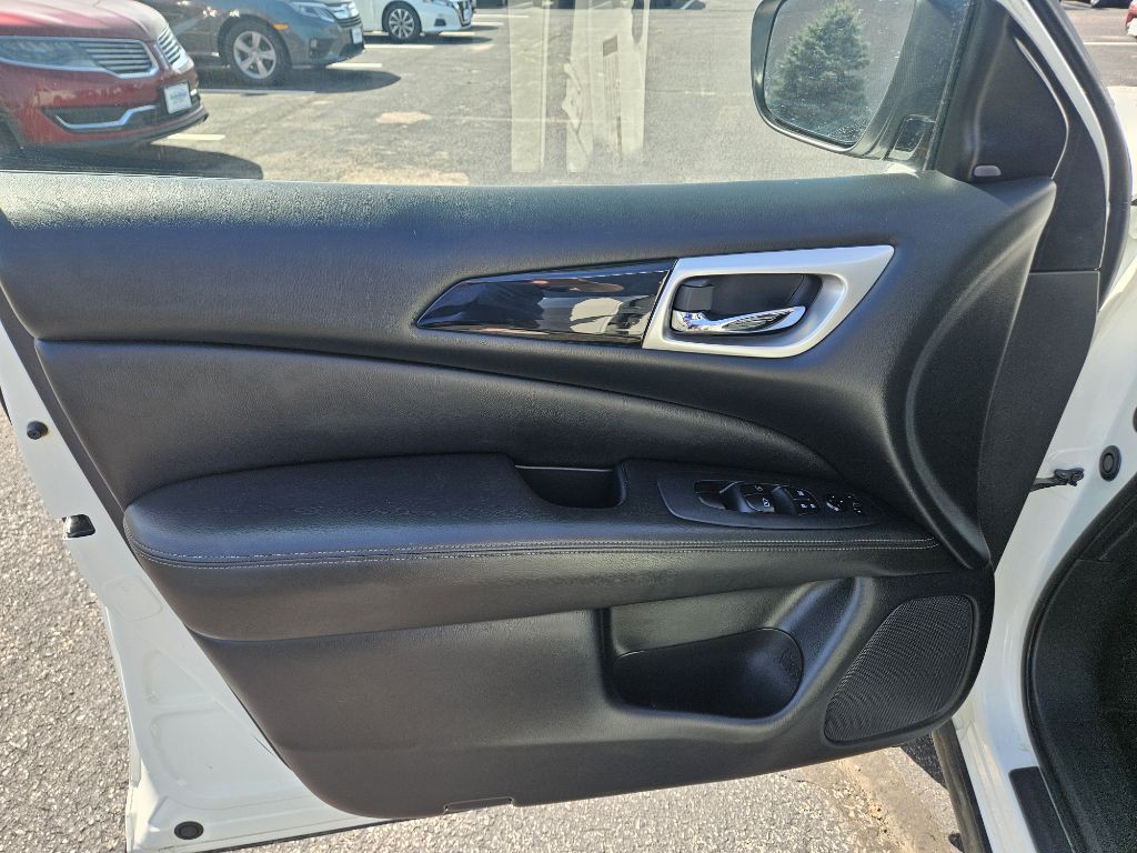 2020 Nissan Pathfinder Image 10