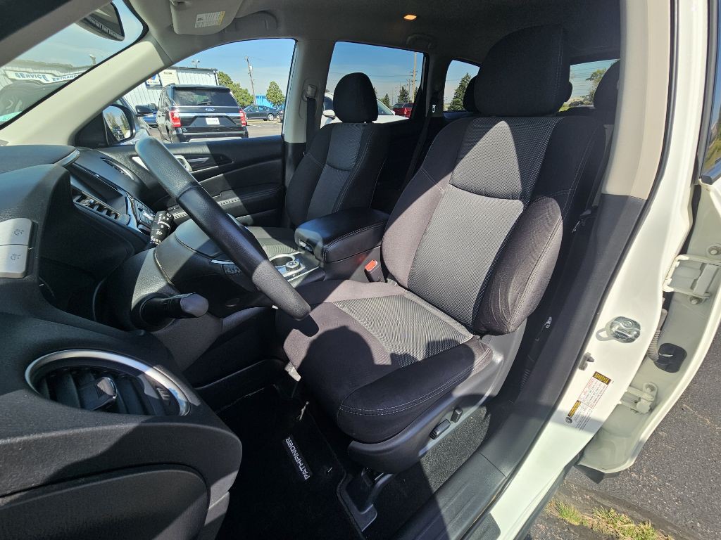 2020 Nissan Pathfinder Image 12