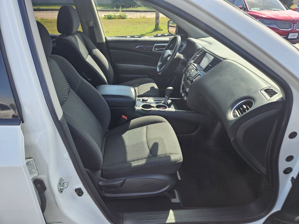 2020 Nissan Pathfinder Image 17