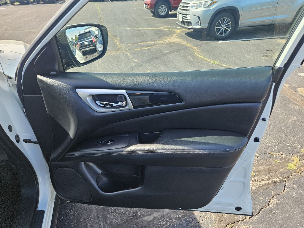 2020 Nissan Pathfinder Image 18