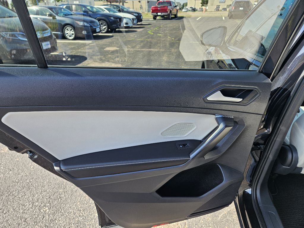 2022 Volkswagen Tiguan Image 15