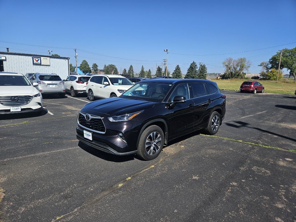 2021 Toyota Highlander Image 1