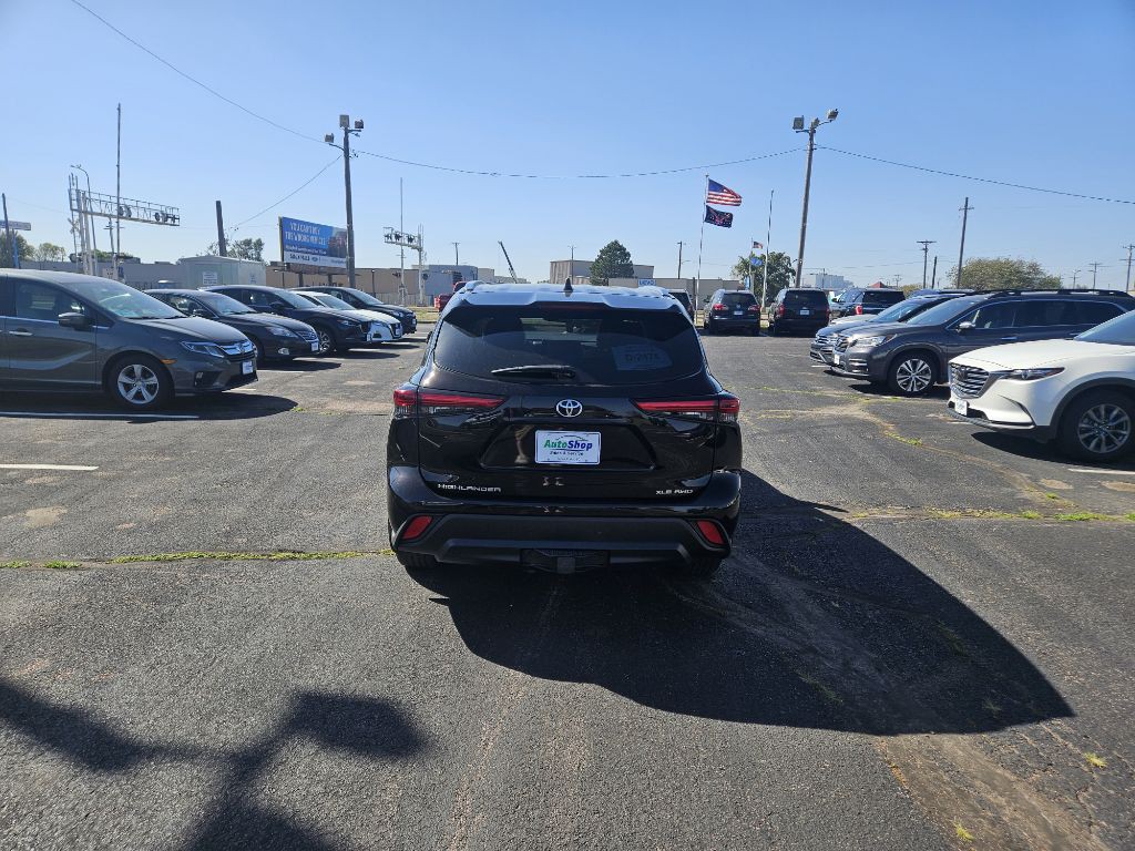 2021 Toyota Highlander Image 4