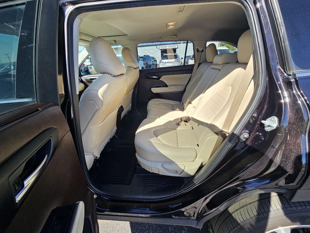 2021 Toyota Highlander Image 13
