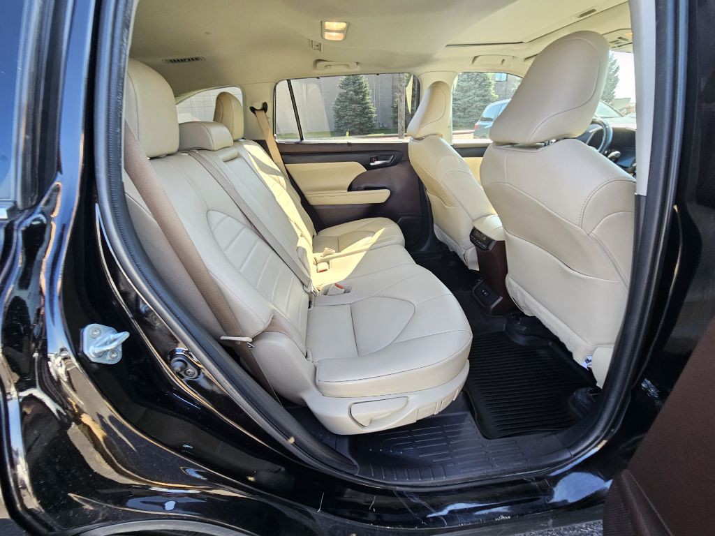 2021 Toyota Highlander Image 15