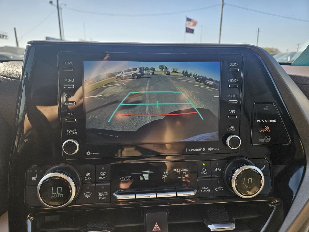 2021 Toyota Highlander Image 25