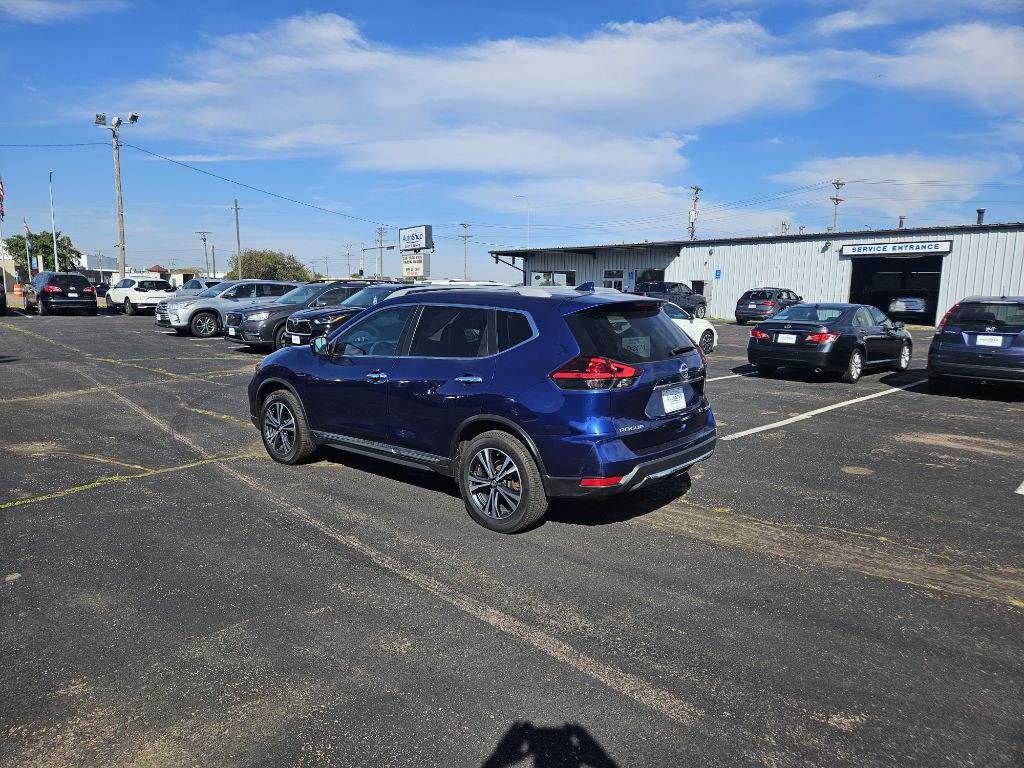 2017 Nissan Rogue Image 3