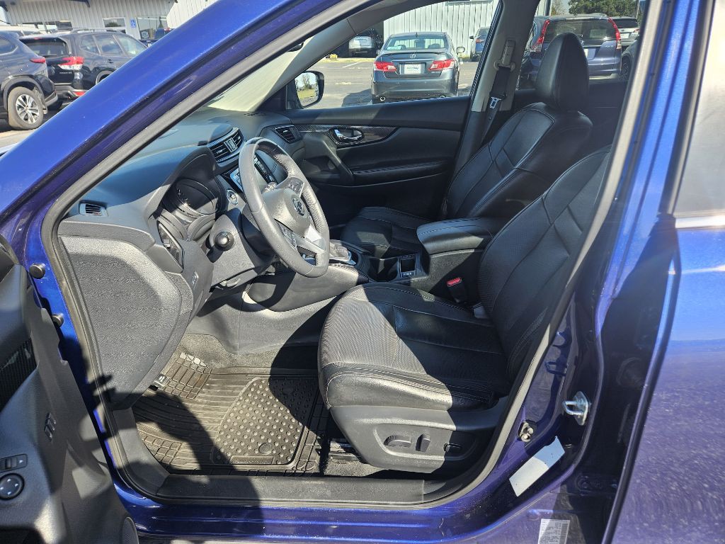 2017 Nissan Rogue Image 10