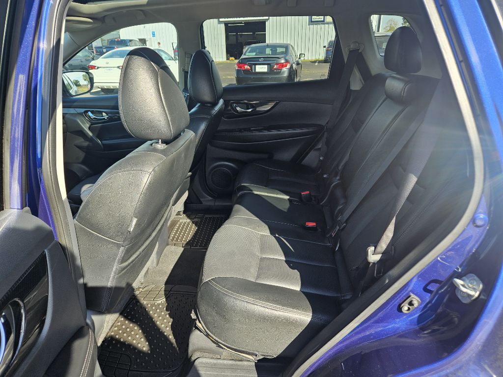 2017 Nissan Rogue Image 12