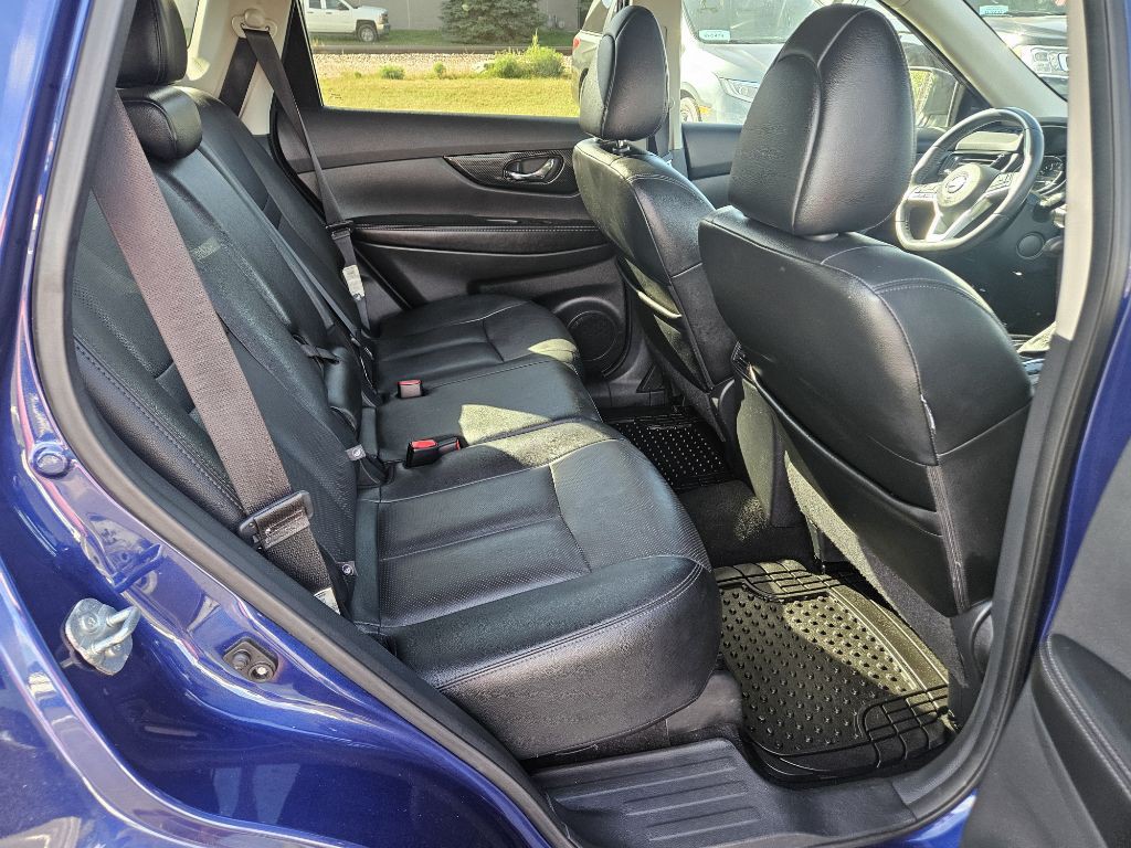 2017 Nissan Rogue Image 15