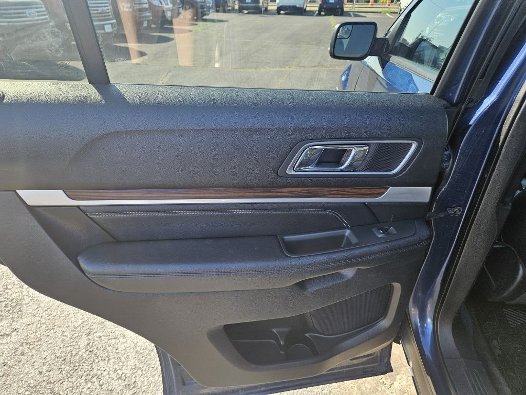 2016 Ford Explorer Image 12