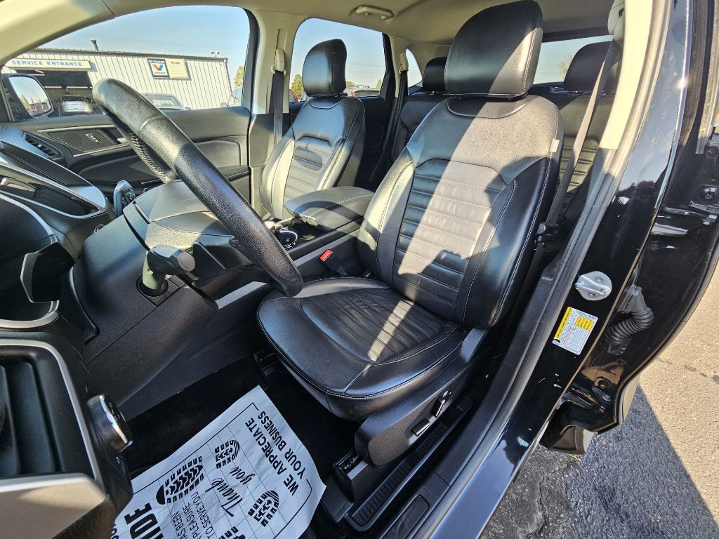 2016 Ford Edge Image 11