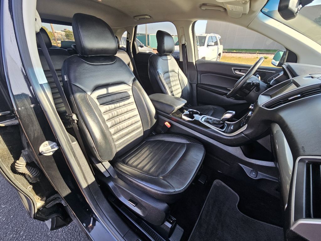 2016 Ford Edge Image 19