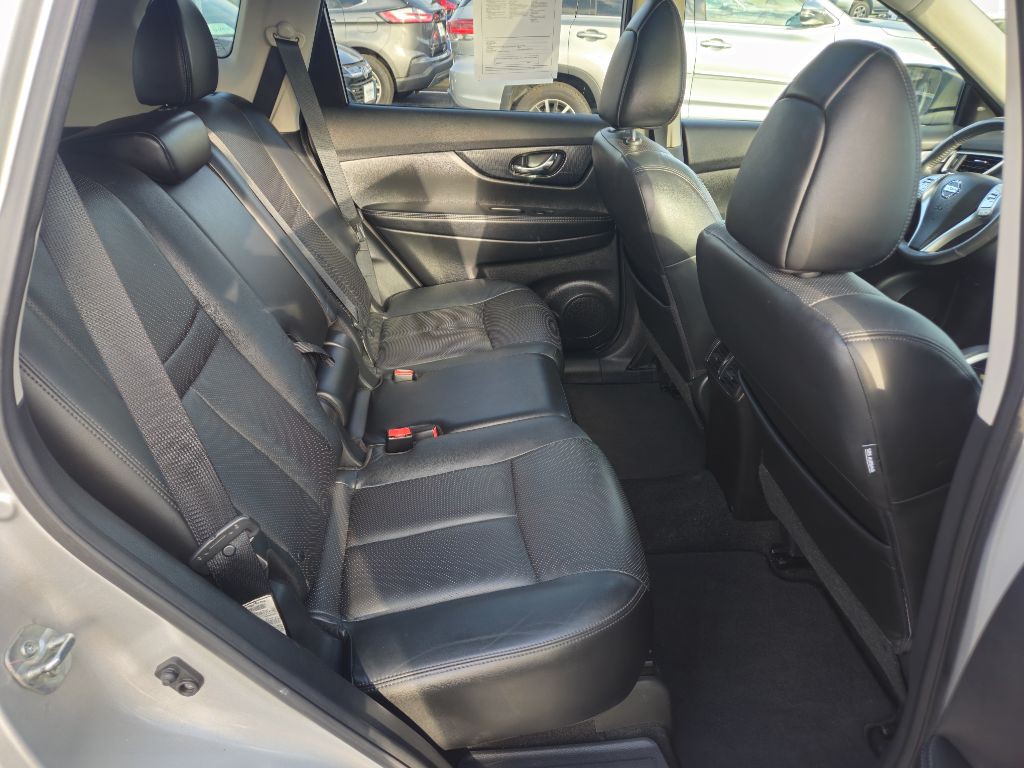 2015 Nissan Rogue Image 14