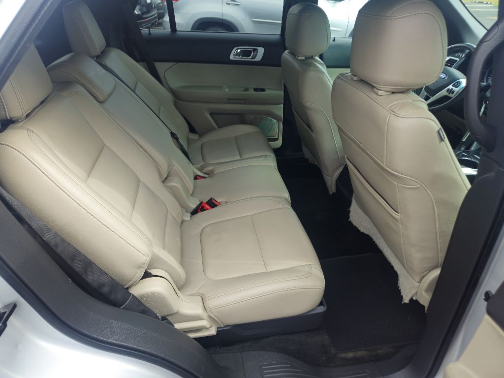 2015 Ford Explorer Image 12