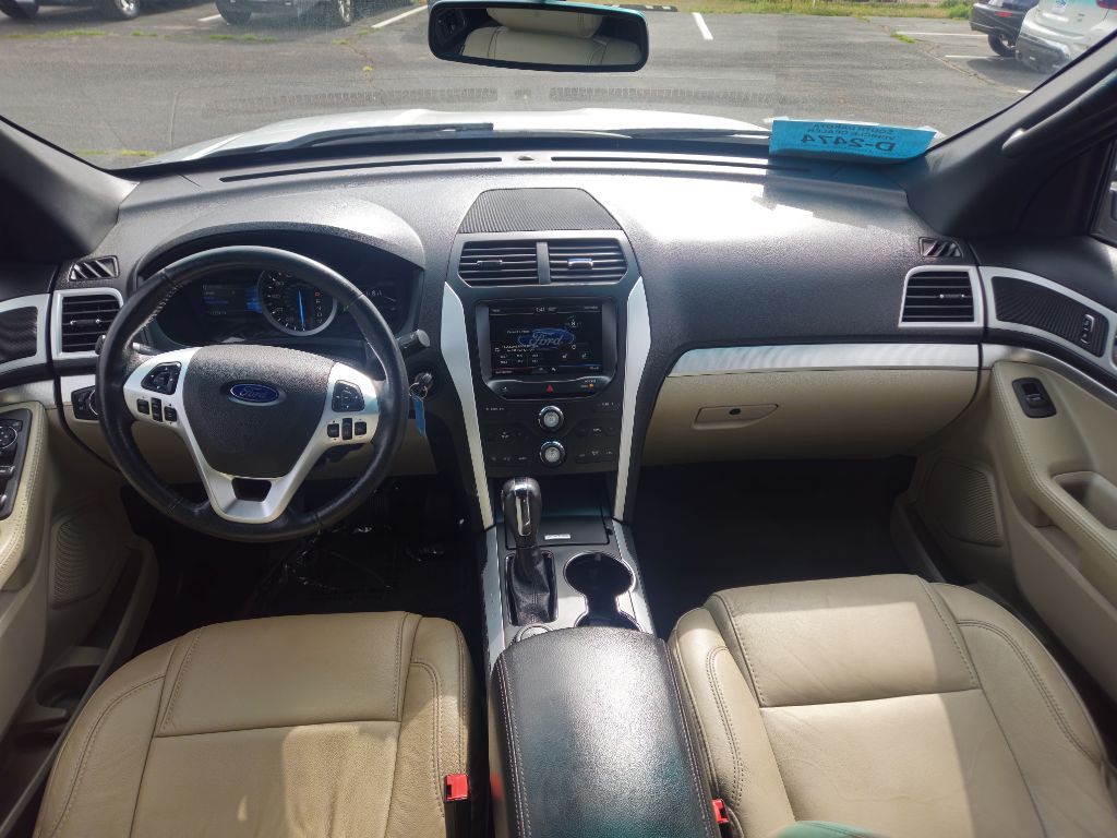 2015 Ford Explorer Image 19