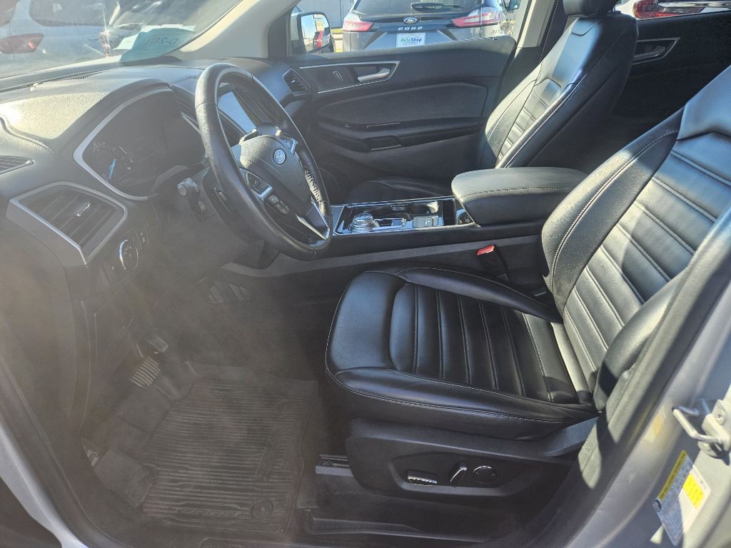 2019 Ford Edge Image 10